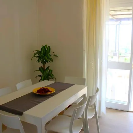 Quadrilo Mauro, Cielo Terra Con Terrazza Vista Mare Tatil Evi Marcelli