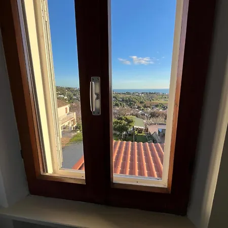 Quadrilo Mauro, Cielo Terra Con Terrazza Vista Mare